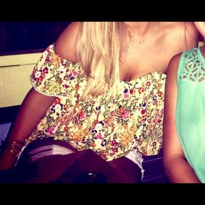 Dainty Hooligan Crop Top